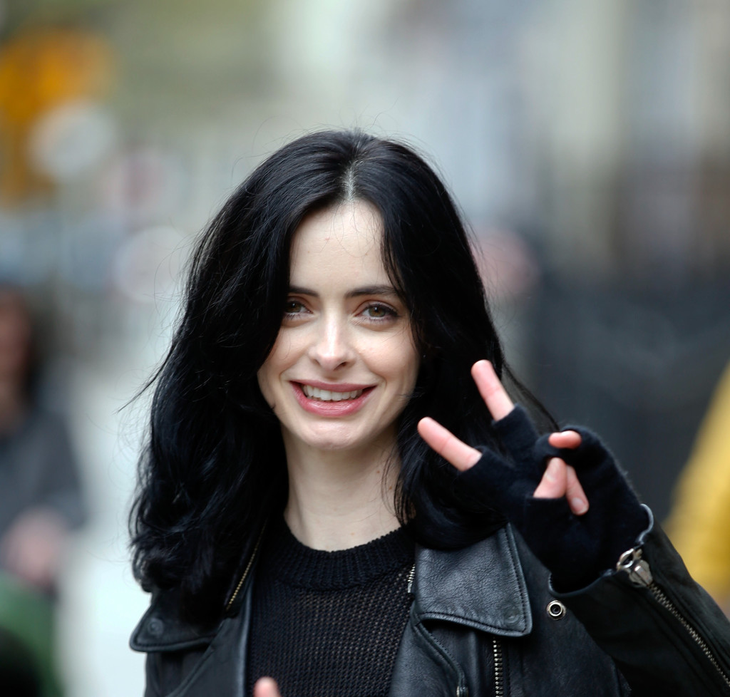 Krysten Ritter aparece em fotos do set da segunda temporada de Jessica Jones!