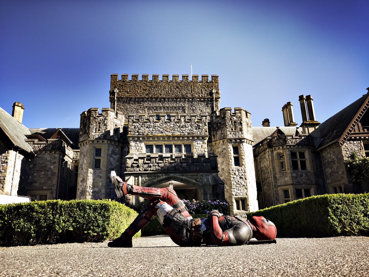 Ryan Reynolds publica uma foto de Deadpool 2 em frente à Mansão Xavier!