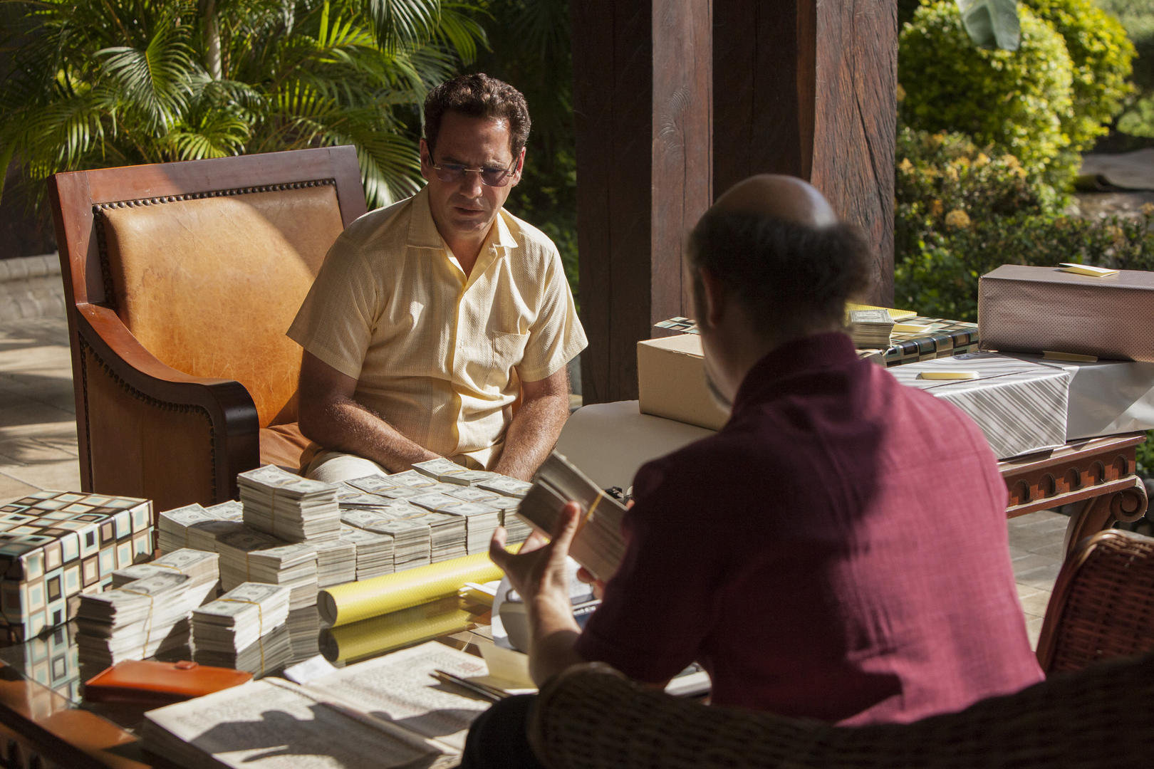 Terceira temporada de Narcos ganha teaser, imagens e data de estreia!