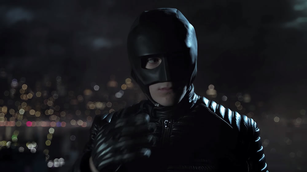 Novo trailer da quarta temporada de Gotham revela o primeiro uniforme do Batman!