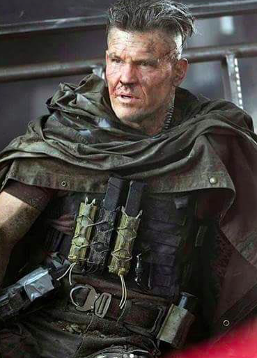 Cable aparece ferido e sujo em novas fotos do set de Deadpool 2!