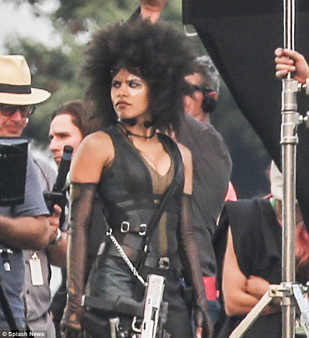 Deadpool 2 | Dominó e Mercenário aparecem juntos em novas imagens do set!