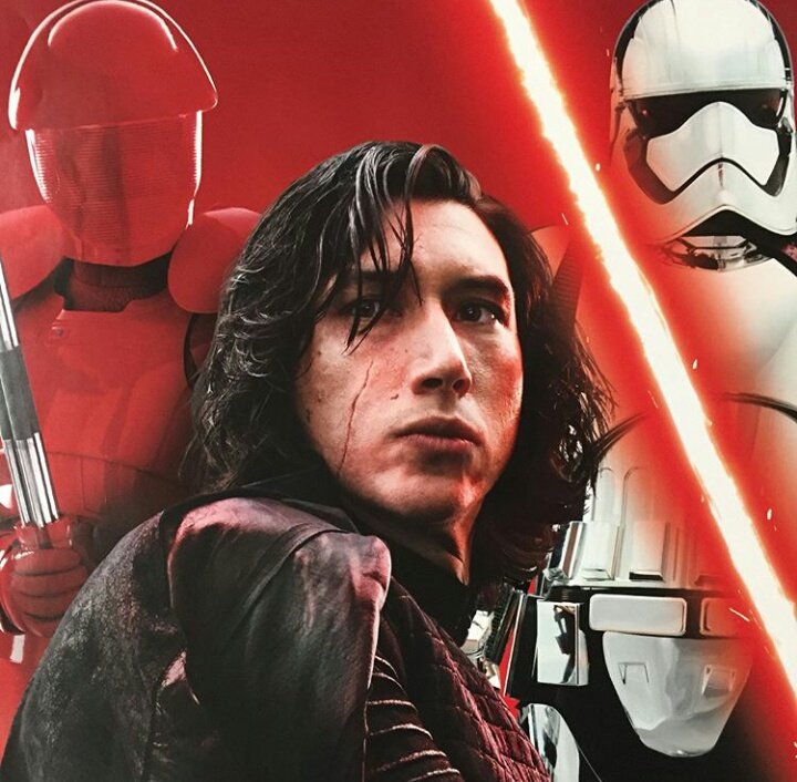 Divulgado uma nova imagem promocional do Kylo Ren em Star Wars: Os Últimos Jedi!