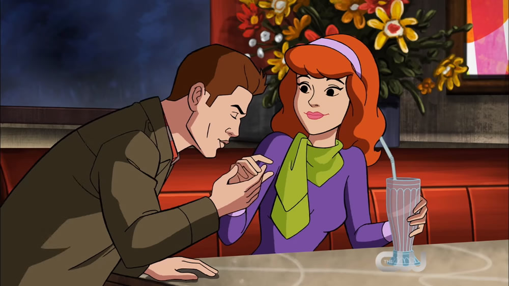 Dean da em cima da Daphne em teaser do crossover entre Supernatural e Scooby-Doo!