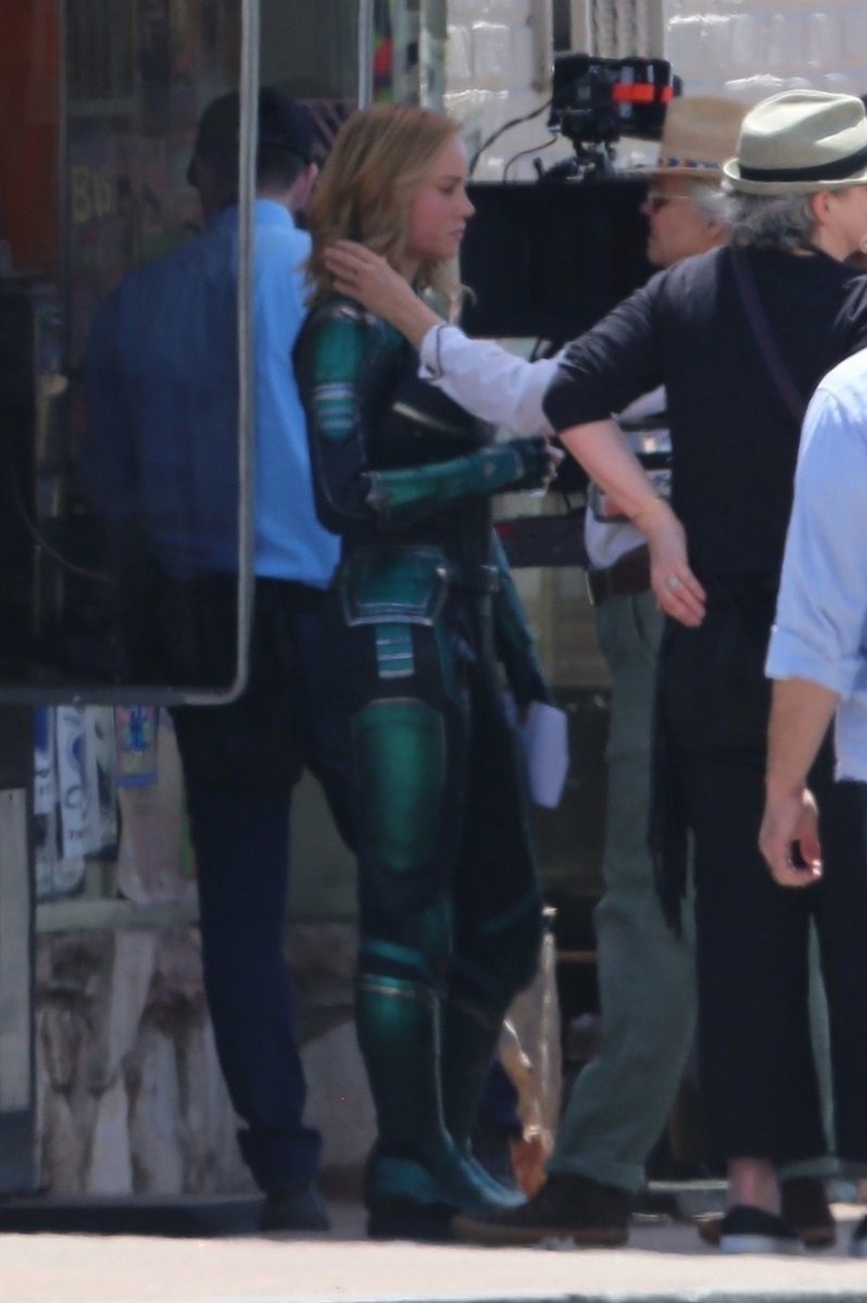 Novas fotos do set de Capitã Marvel mostram Brie Larson em ação ao lado de sua dublê!