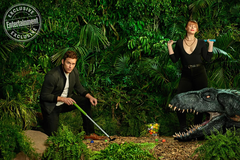  Chris Pratt tira selfie com dinossauro em novas imagens de Jurassic World: Reino Ameaçado!