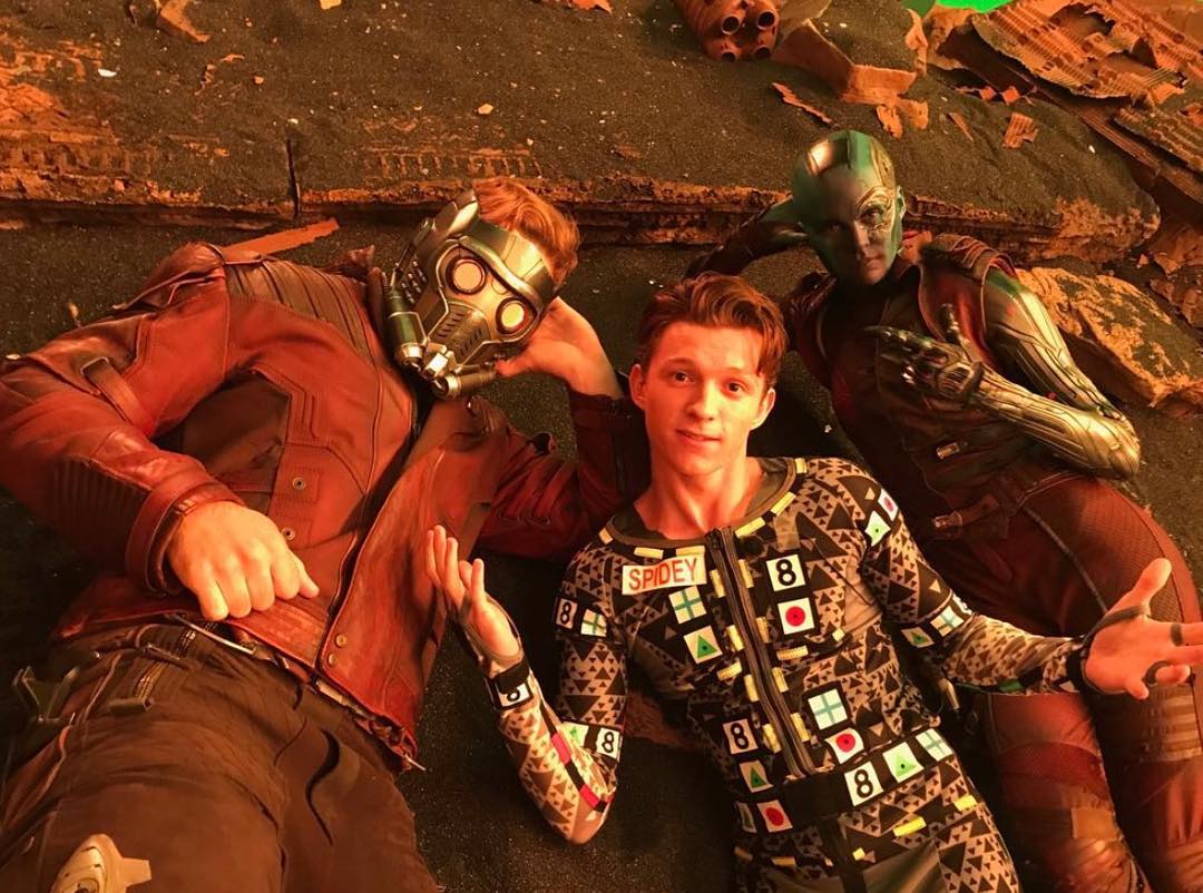 Tom Holland, Chris Pratt e Karen Gillian aparecem em nova foto dos bastidores de Vingadores: Guerra Infinita!