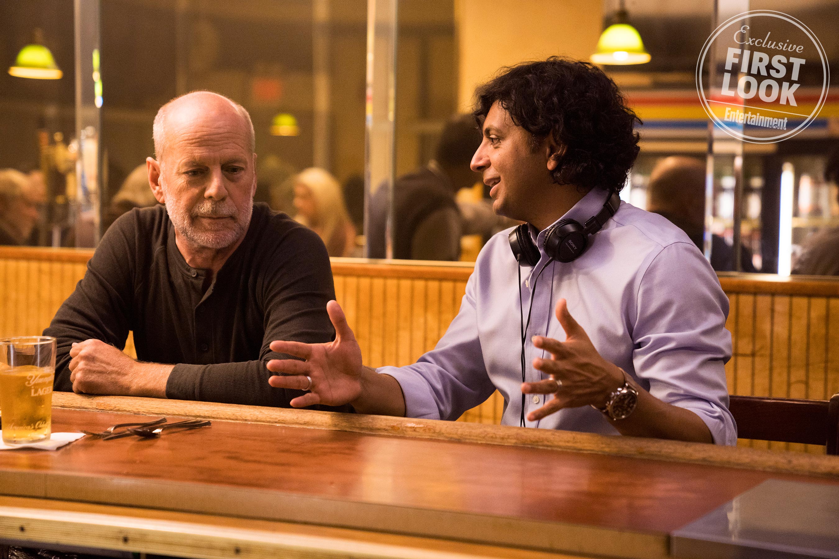 Glass Bruce Willis e M. Night Shyamalan no set