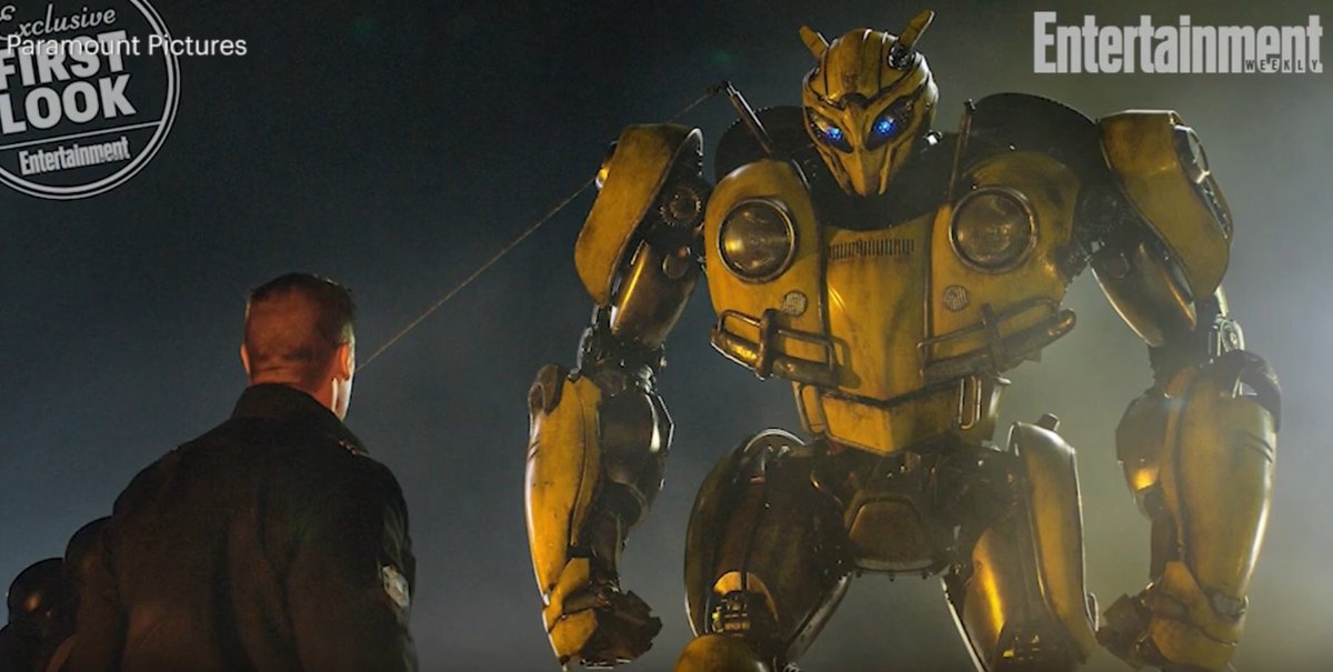 John Cena se encontra com o Bumblebee em nova foto do filme solo!